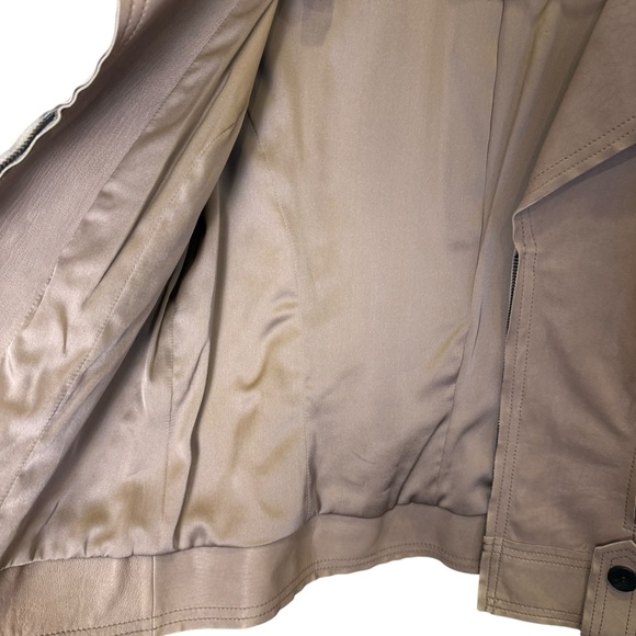 St. John Women's Taupe Lightweight Leather Jacket sz 4 - Picture 5 of 16